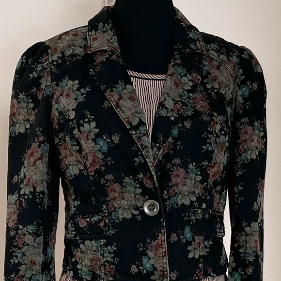 Free People Puffy Sleeves Floral Denim Jacket - Picture 7 of 10